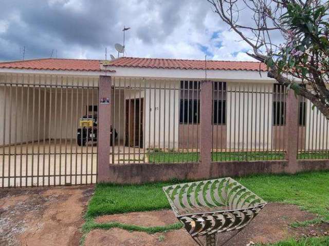 Casa à venda em Maringá, Jardim Itália II, com 3 quartos, com 163 m²