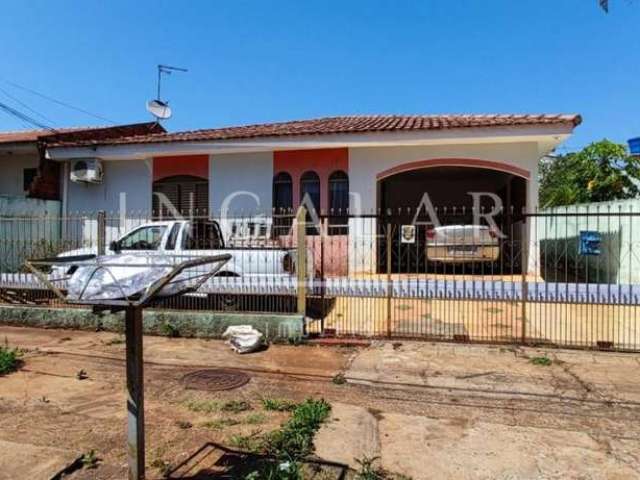 Casa para Venda em Maringá, Conjunto Residencial Branca Vieira, 3 dormitórios, 1 suíte, 1 banheiro