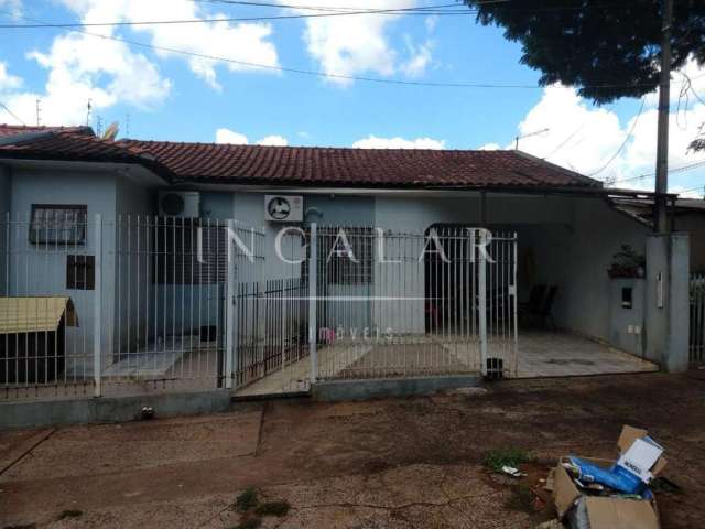 Casa para Venda em Maringá, Parque Palmeiras, 3 dormitórios, 1 suíte