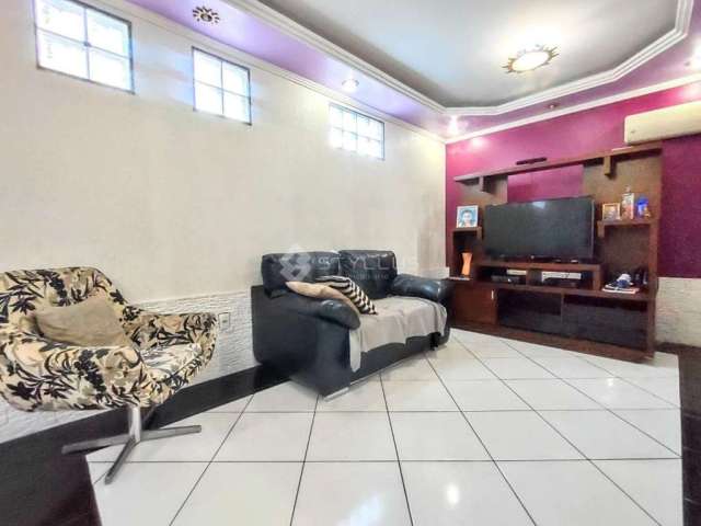 Casa em condomínio fechado com 3 quartos à venda na Rua Frei Sampaio, Marechal Hermes, Rio de Janeiro, 230 m2 por R$ 390.000