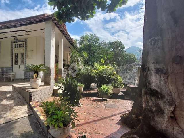 Casa com 6 quartos à venda na Rua Camarista Meier, Engenho de Dentro, Rio de Janeiro, 547 m2 por R$ 1.600.000