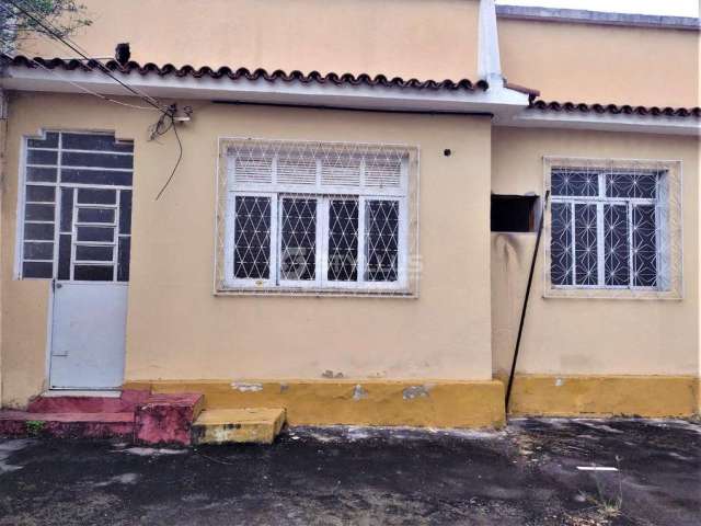 Casa com 3 quartos à venda na Rua Aniba, Cascadura, Rio de Janeiro, 190 m2 por R$ 320.000