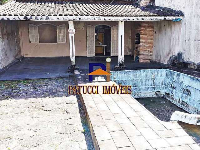 Oportunidade! Casa com 02 Dormitórios a 500 metros da Praia