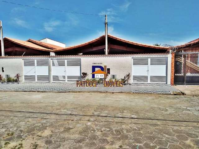 Linda Casa Nova com Piscina no Balneário Itaóca, Próximo ao Mar