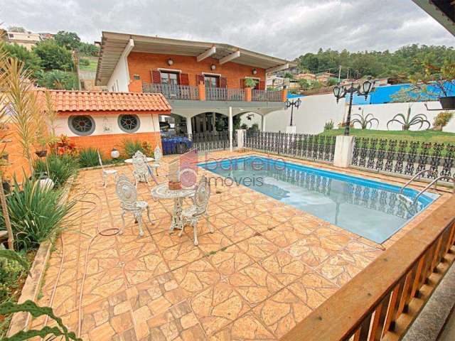 Casa para venda localizada no bairro colônia na cidade de jundiaí.