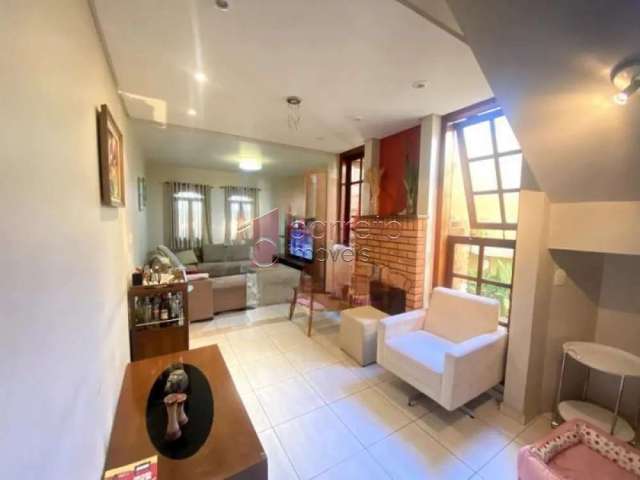 Casa para LOCAÇÃO ou VENDA em Jundiaí SP bairro Vila Rafael de Oliveira (Centro) 3 dorms (1 suíte) Sala, Cozinha planejada. 3 Wcs. Área Gourmet. 2 vgs!