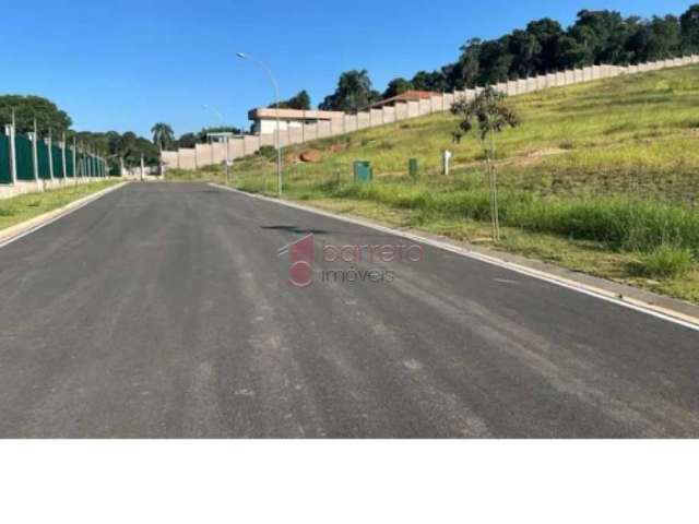 Terreno à venda no condomínio tamboré no bairro ivoturucaia/caxambu em jundiaí/sp