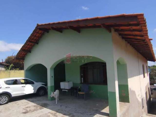 Casa estilo sobrado à venda no bairro santo antônio em louveira/sp