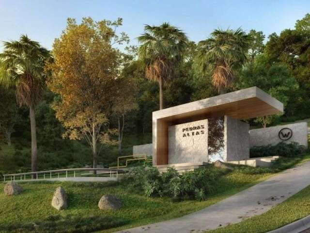 Lindo terreno de 286m² 'equilíbro perfeito entre cidade e natureza'