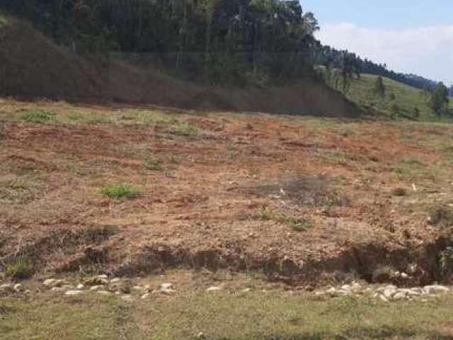 Terreno de 577m² em loteamento pronto para construir