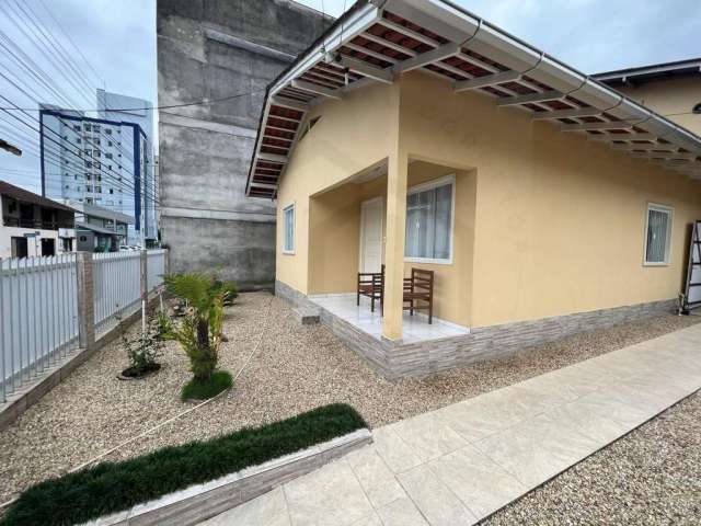 Casa bem localizada na santa rita