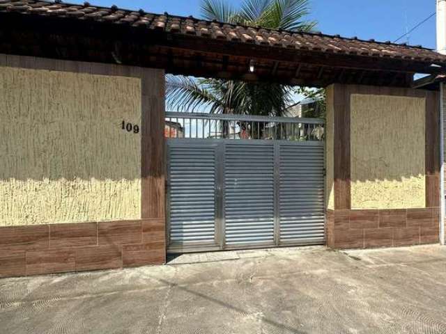 Casa geminada 1 dormitório,  vaga para 5 carros, localizado na tupiry