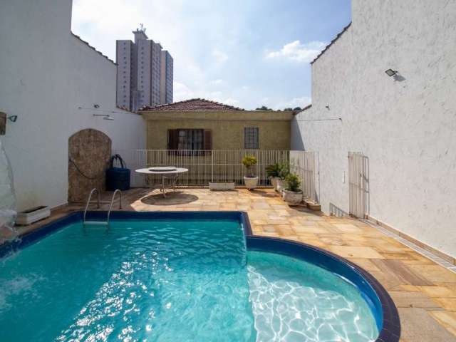 Sobrado  para venda com 3 quartos, 244m²