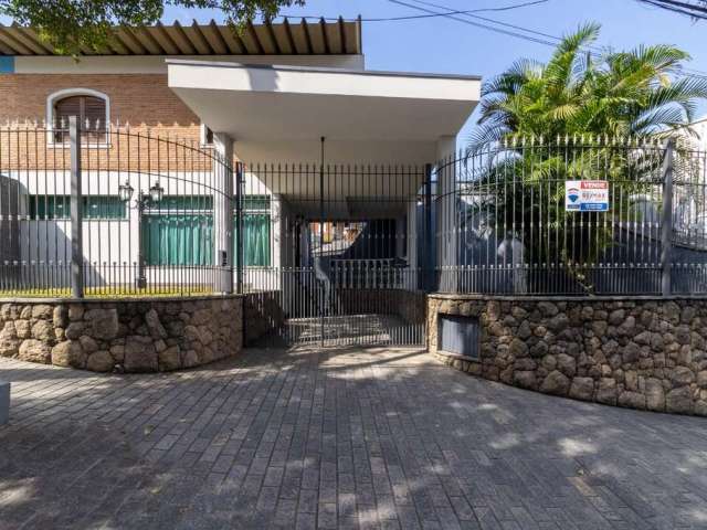 Casa tipo  para venda com 3 quartos, 162m²