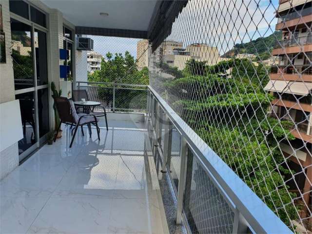 Apartamento com 3 quartos à venda em Tijuca - RJ