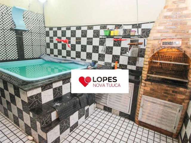 Apartamento térreo com piscina e churrasqueira para venda com 2 quartos , em Grajaú com 57 m²