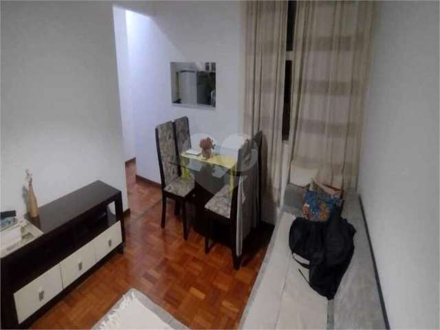 Apartamento tipo casa à venda  na Tijuca