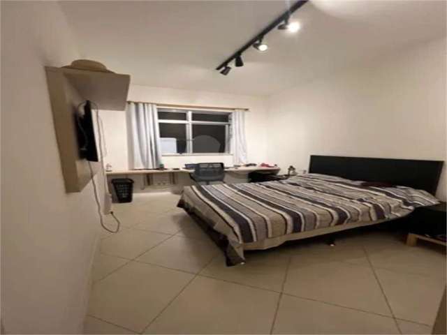 Apartamento para venda com 1 quarto, em Botafogo com 40m²