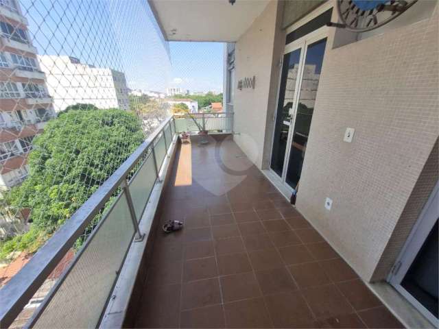 Excelente Apartamento em parte nobre Grajaú com 150 metros quadrados, varandao, vaga. Oportunidade!!