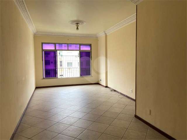 Apartamento com 3 quartos à venda ou para locação em Tijuca - RJ