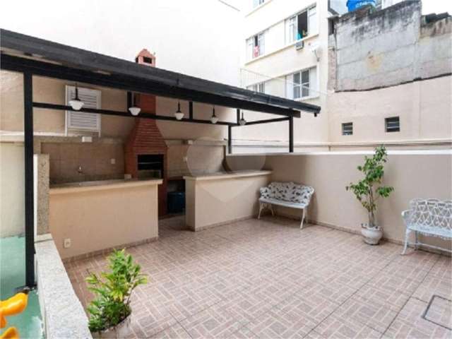 Apartamento na Ribeiro Guimaraes, 3 quartos com armários, 2 banheiros sociais por apenas 470.000,00.