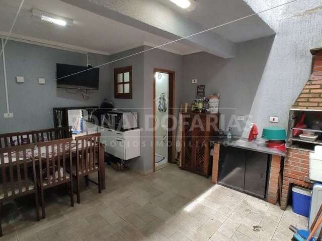 Sobrado Vende=se 4 dormitórios, 2 suites  Socorro