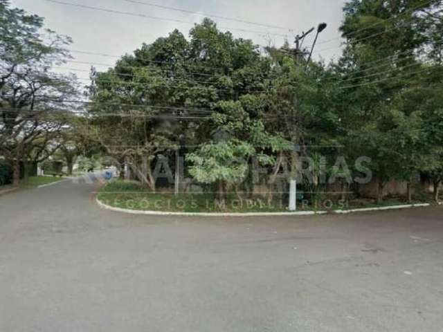 Terreno a Venda no Bolsão Residencial de Interlagos com 790 m² de Esquina