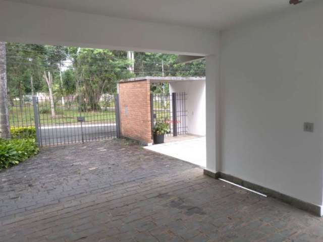 vendo casa AT 1000 metros AU 800 metros localizado no bolsao de interlagos