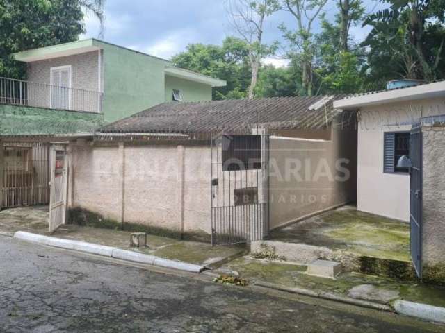 Casa térrea de 2 quartos 150 m terreno bairro de interlagos jardim suzana otimo para investidor