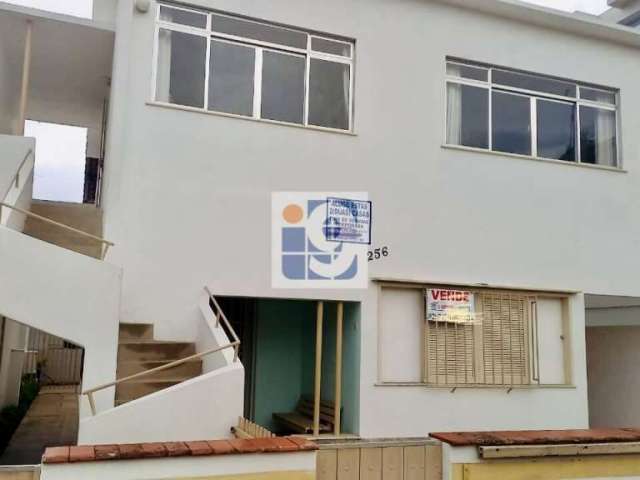 Prédio Residencial a 200m do Praia do Forte, do trecho do Malibu, pertinho do Corpo de Bombeiros.