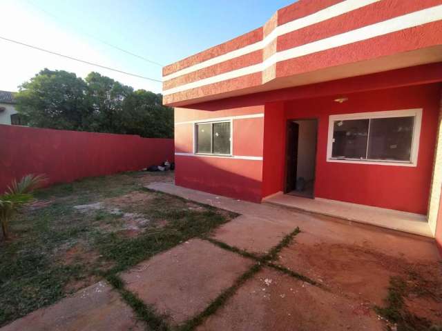 Excelente casa custo benefício em Araruama - 02 quartos - quintal - Independente - Pode ser Financiada