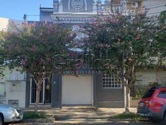 Casa com 3 quartos à venda na Rua Liberdade, 57, Rio Branco, Porto Alegre por R$ 750.000