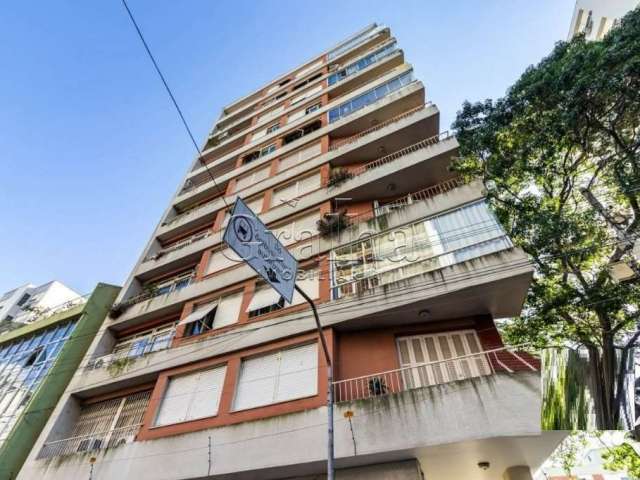 Apartamento com 3 quartos à venda na Avenida Independência, 720, Bom Fim, Porto Alegre por R$ 550.000