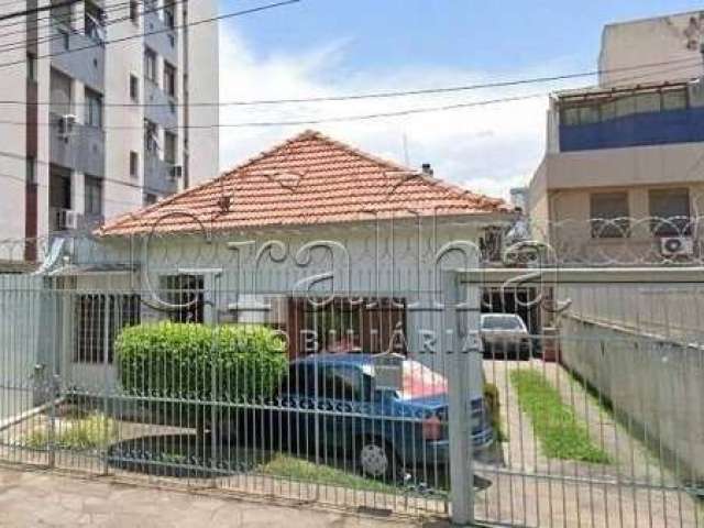 Casa com 3 quartos à venda na Rua Gonçalves Ledo, 468, Partenon, Porto Alegre por R$ 700.000