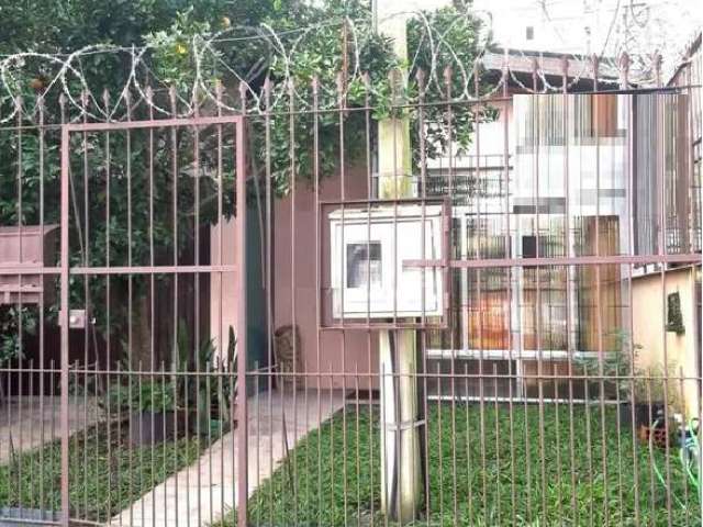 Casa com 2 quartos à venda na Rua São Francisco, 844, Santana, Porto Alegre por R$ 680.000