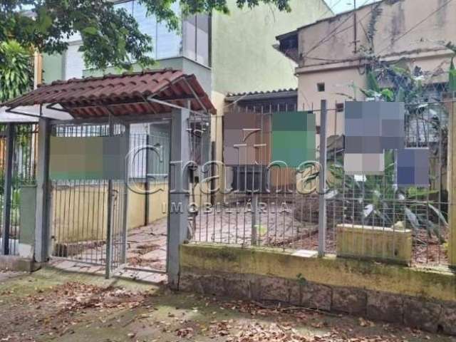 Casa com 5 quartos à venda na Avenida Coronel Lucas de Oliveira, 2524, Petrópolis, Porto Alegre por R$ 950.000