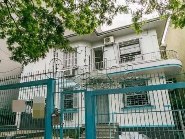 Casa com 3 quartos à venda na Rua Faria Santos, 27, Petrópolis, Porto Alegre por R$ 1.138.000