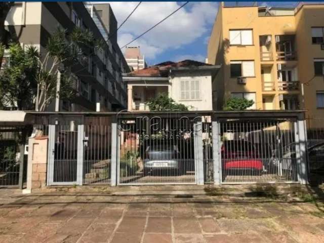 Terreno à venda na Avenida Coronel Lucas de Oliveira, 2630, Petrópolis, Porto Alegre por R$ 1.950.000