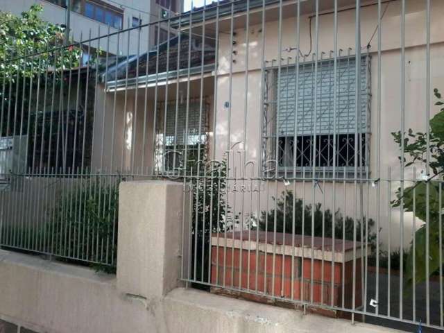 Casa com 3 quartos à venda na Rua Doutor Oscar Bittencourt, 117, Menino Deus, Porto Alegre por R$ 692.000