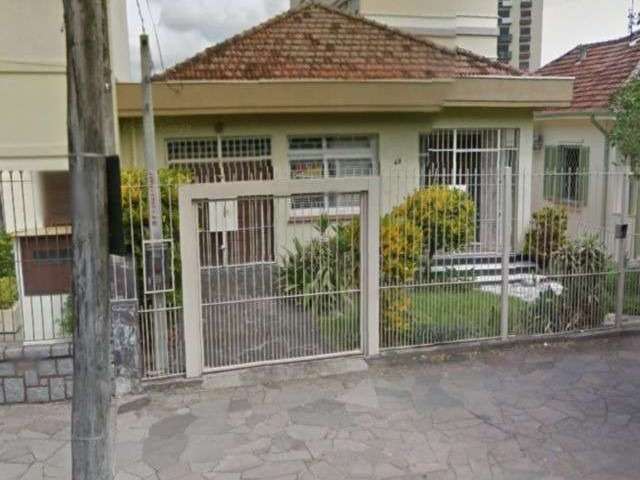 Casa com 3 quartos à venda na Rua Sacadura Cabral, 40, Petrópolis, Porto Alegre por R$ 1.000.000