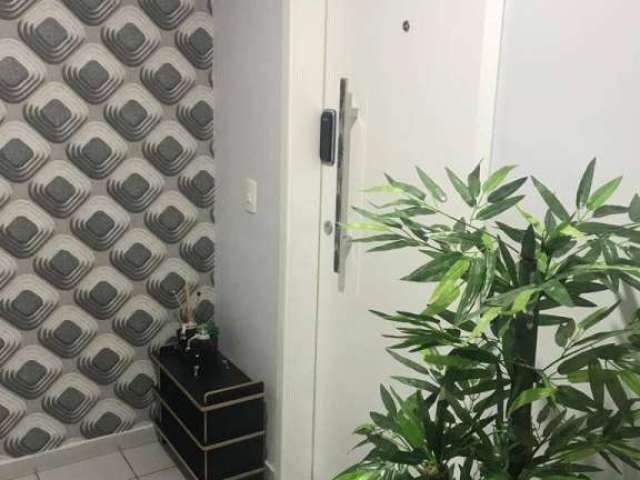 Apartamento com armários à venda!!!