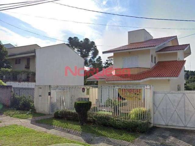 Casa no Pilarzinho com 4 suítes e 7 vagas de gara