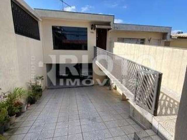 Casa com 3 quartos à venda no Jardim Stella, Santo André  por R$ 660.000