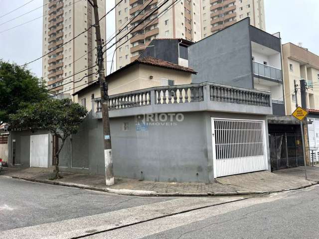 Casa com 4 quartos à venda no Silveira, Santo André  por R$ 750.000