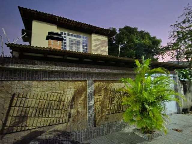 Casa com 3 quartos à venda no Parque 10 de Novembro, Manaus  por R$ 650.000