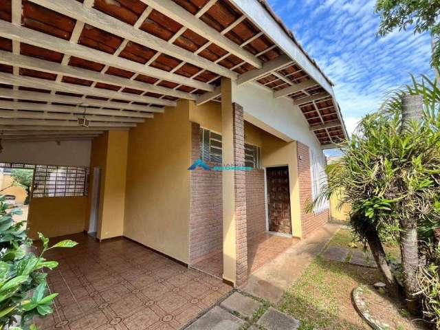 Casa Térrea a Venda C/ 3 Dormitórios, Amplo espaço, Próximo da Av 14 de Dezembro, Jundiaí