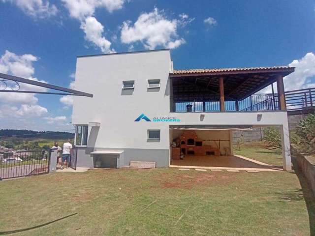 Casa a venda C/ 3 Suítes, 4 Vagas, Amplo Quintal, Cond. Terras de Jundiaí (Aceita Permuta)