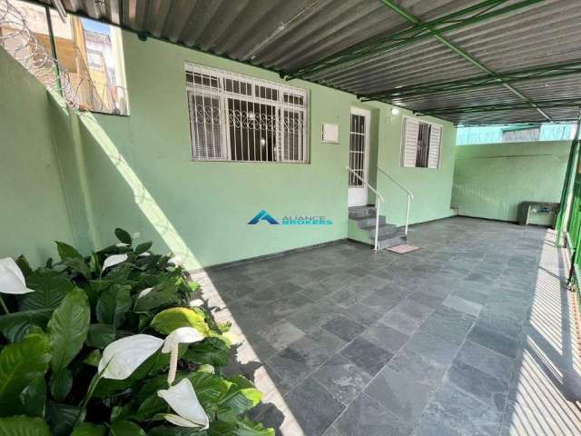 Casa Térrea a Venda C/ 3 Dormitórios, 2 Banheiros, 2 Vagas, Centro de Jundiaí