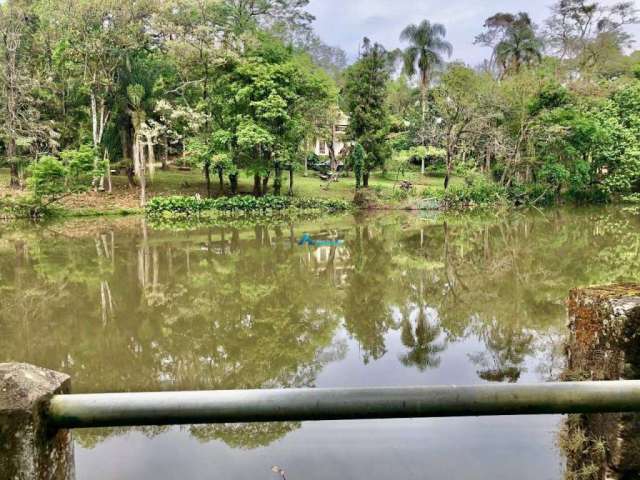 Sitio com lago e área de mata, total de 100.000 m², Campo Limpo Paulista/ SP.