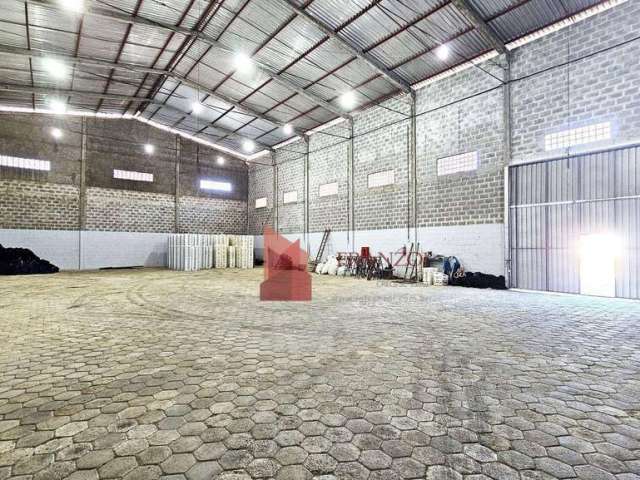 LOCAÇÃO: GALPÃO COMERCIAL com portão nível zero, 750m2, bairro Barra do Rio, Itajai/SC!